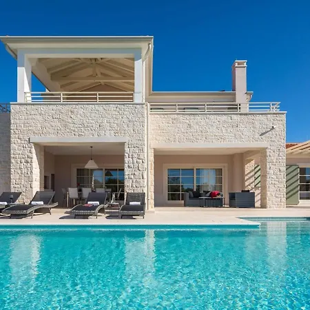 Villa Celeste By Ilc Brtonigla Exterior photo