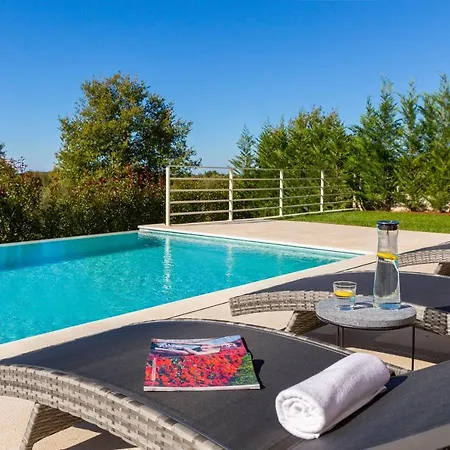 Villa Celeste By Ilc Brtonigla Exterior photo